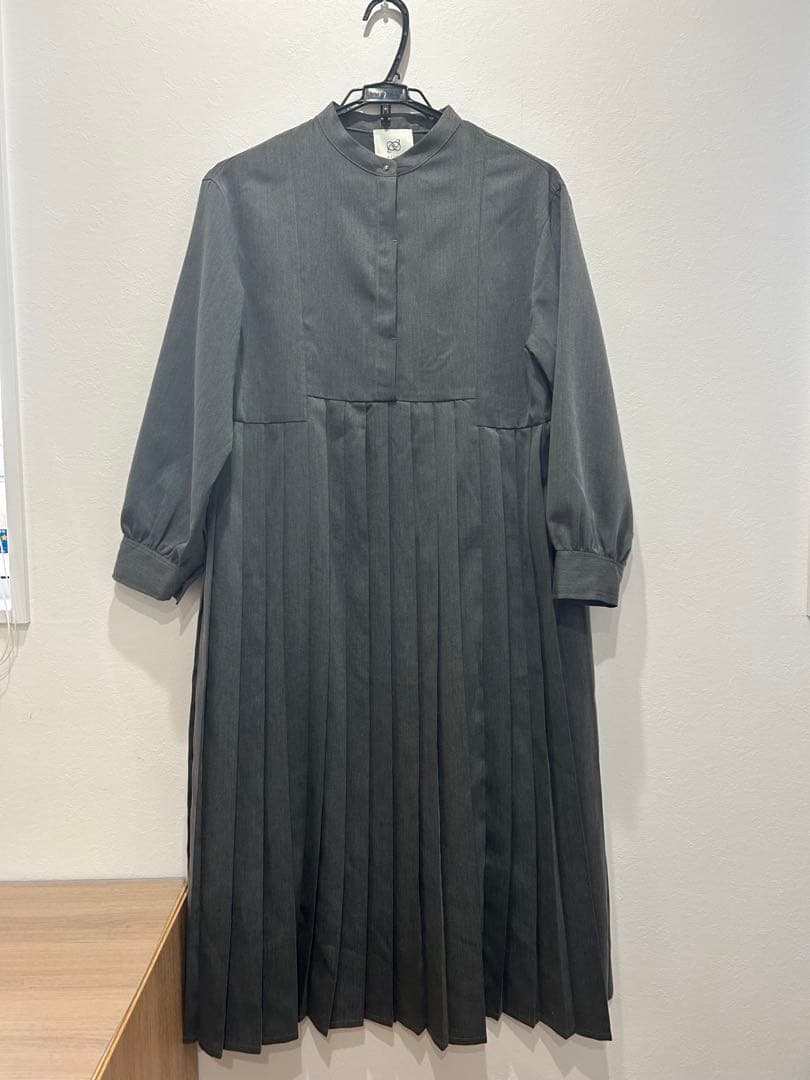 AIJANイレギュラープリーツワンピース