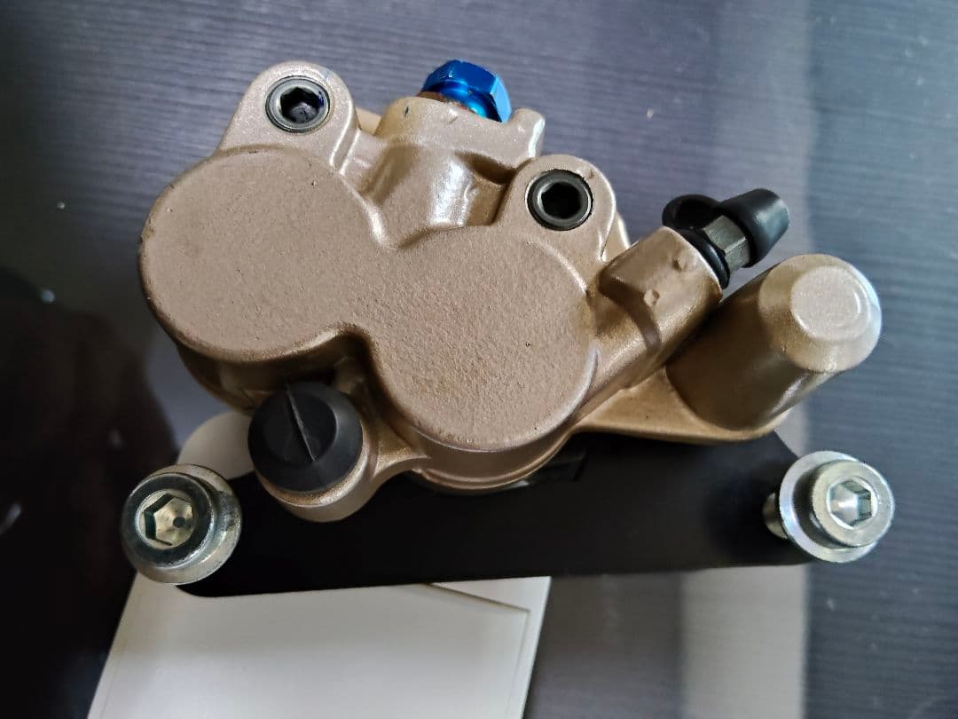 タケガワ ブレーキキャリパー ゴールド NSR50 80 モンキー等
