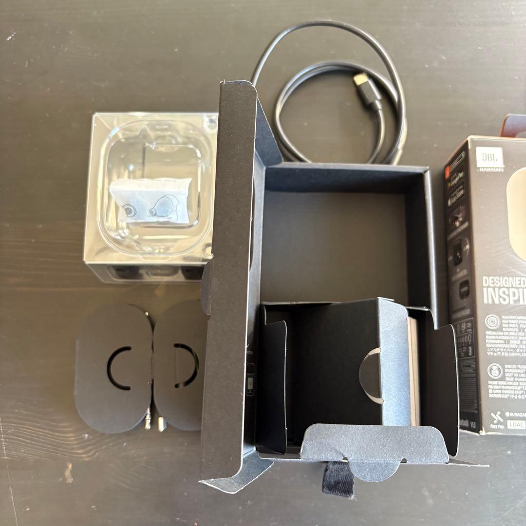 極美品✨JBL TOUR PRO 3 ブラック 専用ケース付き