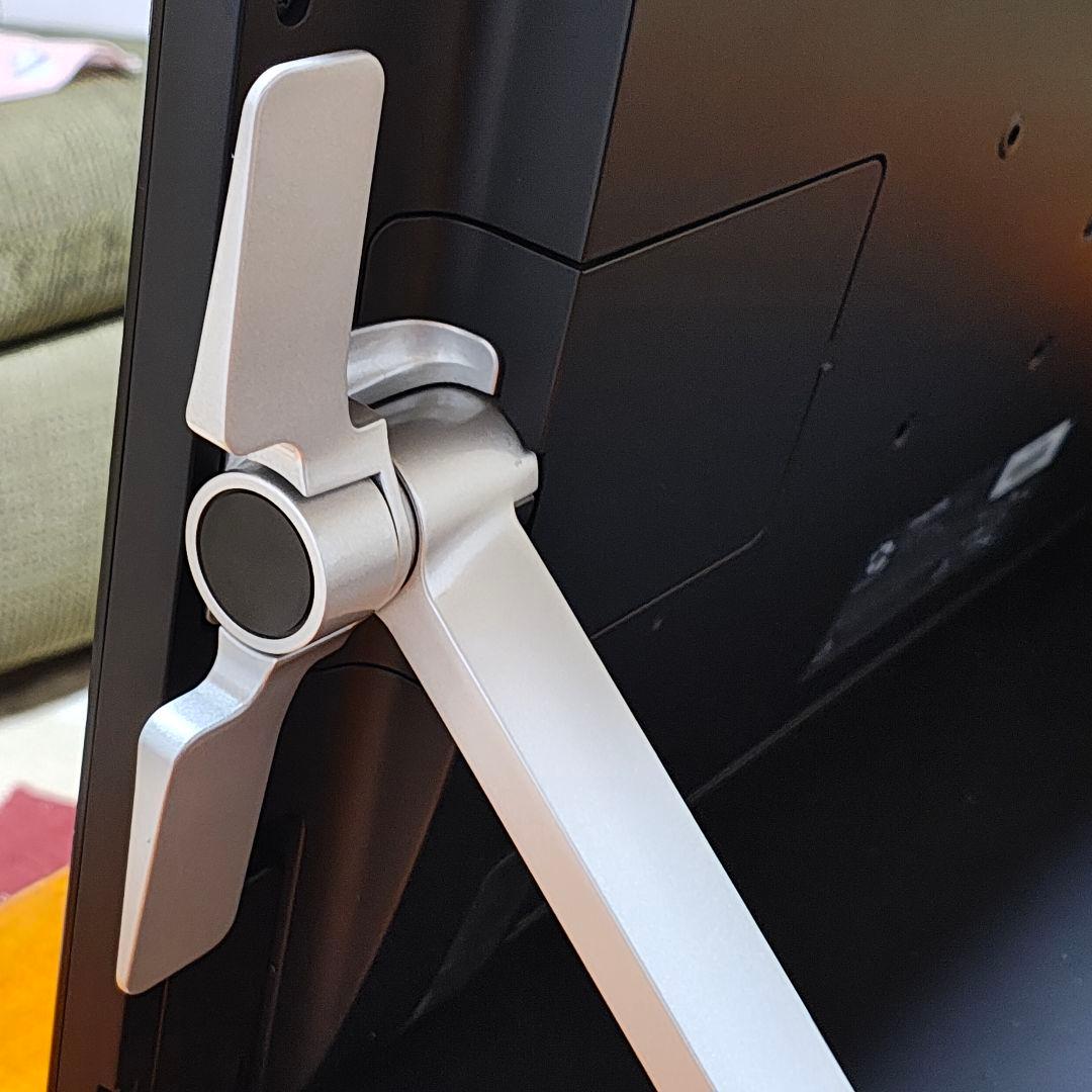 【破損有り】Wacom Cintiq 24HD DTK-2400 液晶タブレット