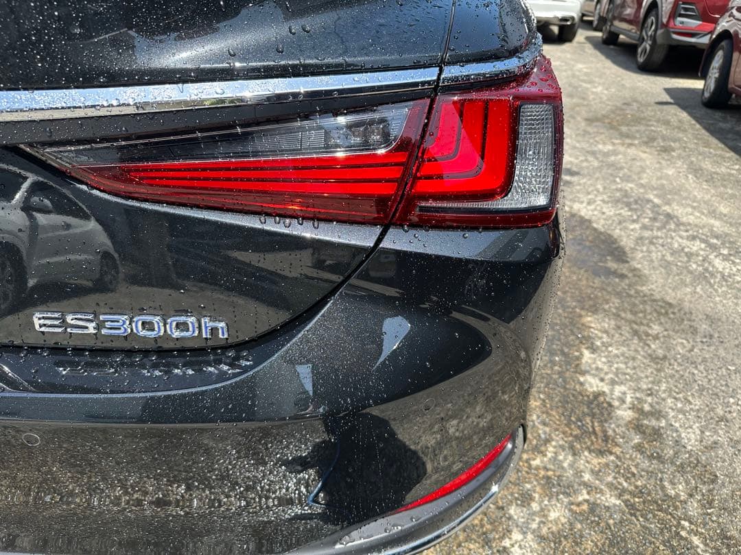 レクサス Lexus ES300h 右側テールランプ 中古