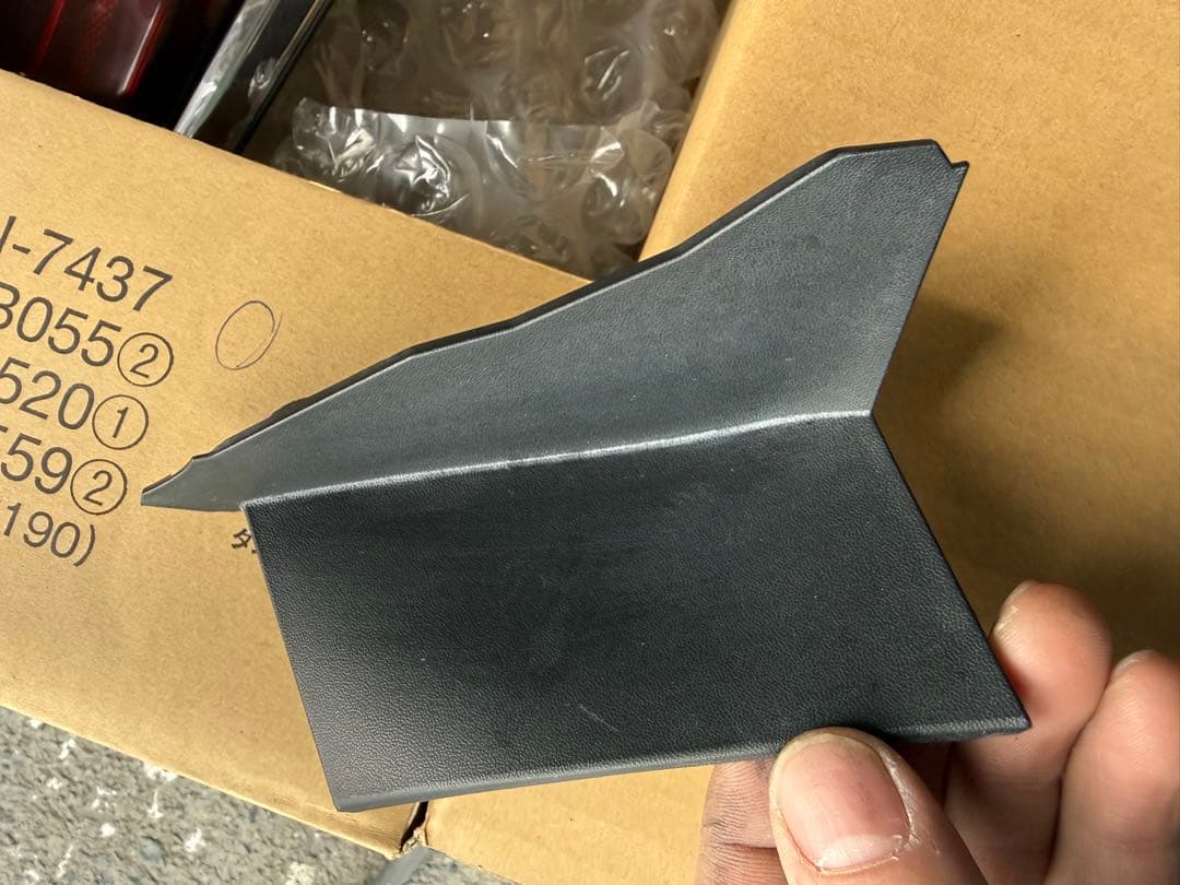 レクサス Lexus ES300h 右側テールランプ 中古