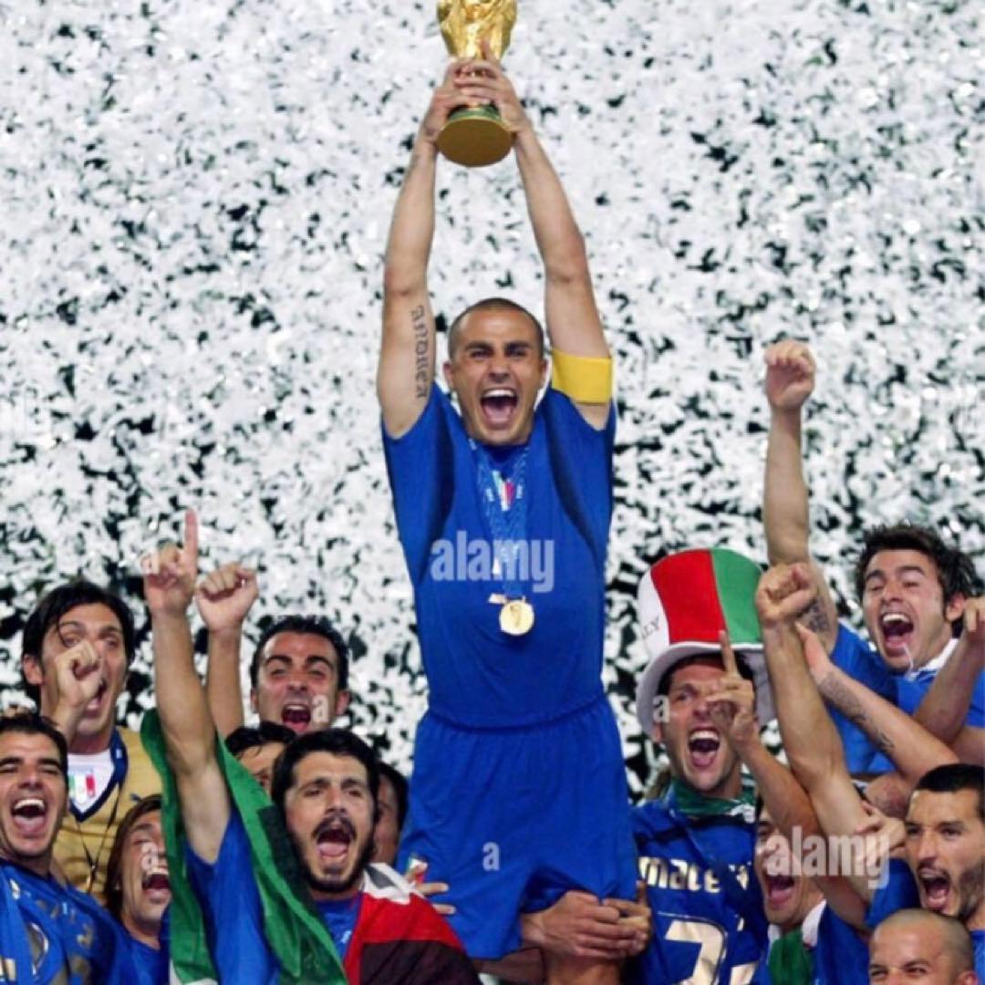 【証明書付】直筆サイン入り トッティ イタリア代表 ユニフォーム