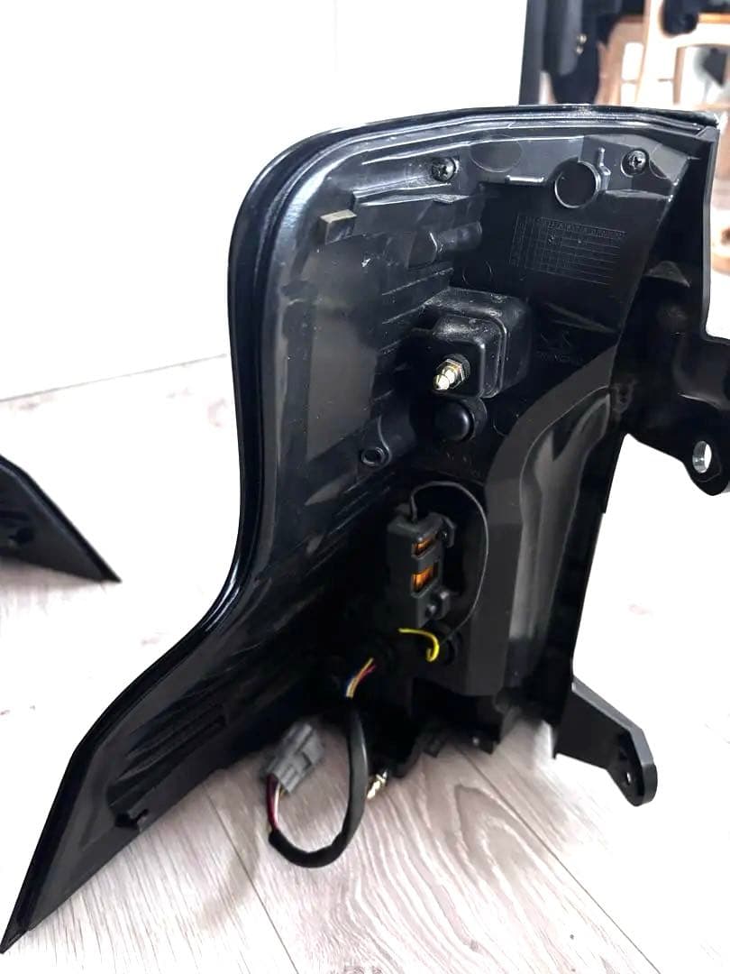 プラド150 車外LEDテールランプ　流れるウィンカー