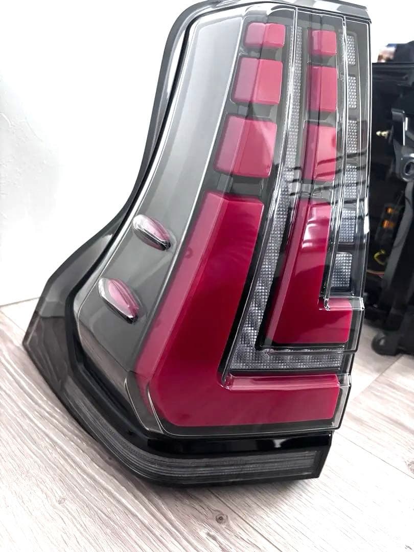 プラド150 車外LEDテールランプ　流れるウィンカー