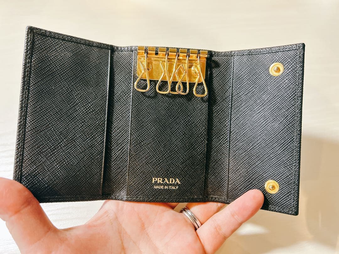 『超美品♡』PRADA ブラック サフィアーノレザー キーケース