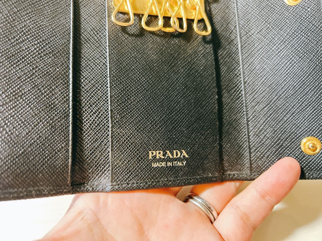 『超美品♡』PRADA ブラック サフィアーノレザー キーケース