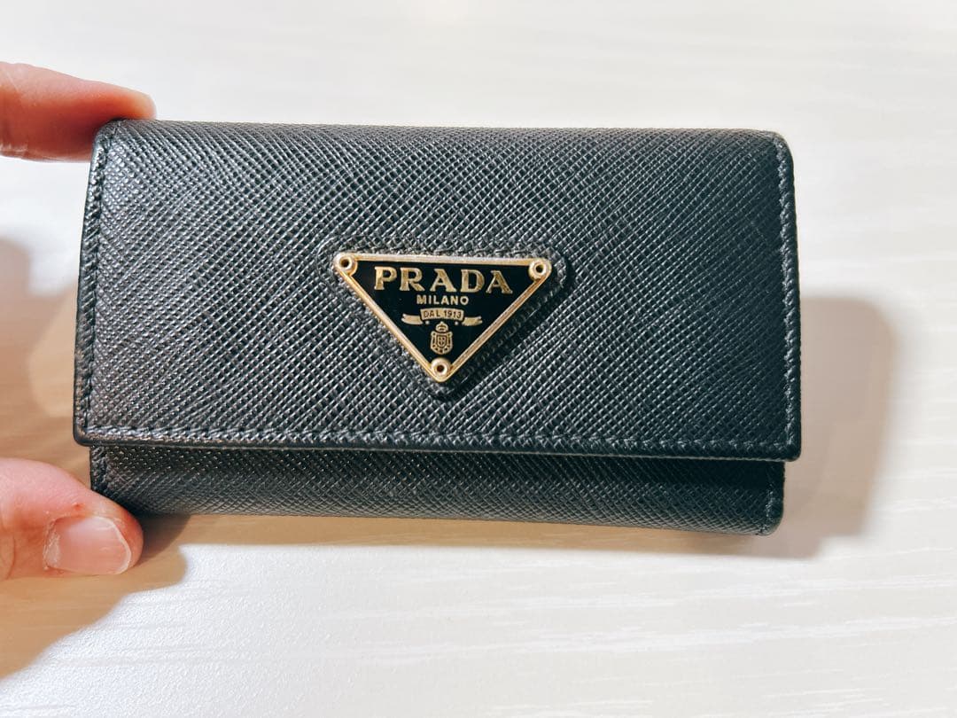 『超美品♡』PRADA ブラック サフィアーノレザー キーケース