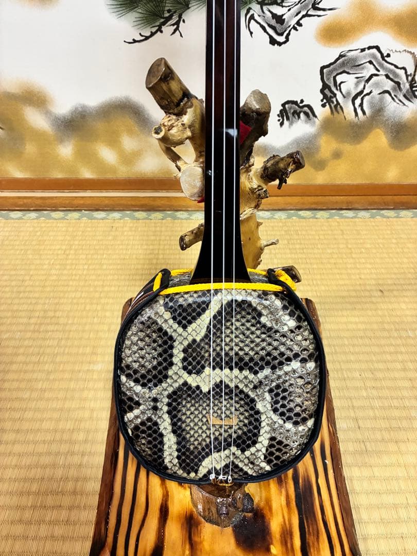 沖縄三線！黒木上質カマゴン！知念大工型！本張り【一枚張り】