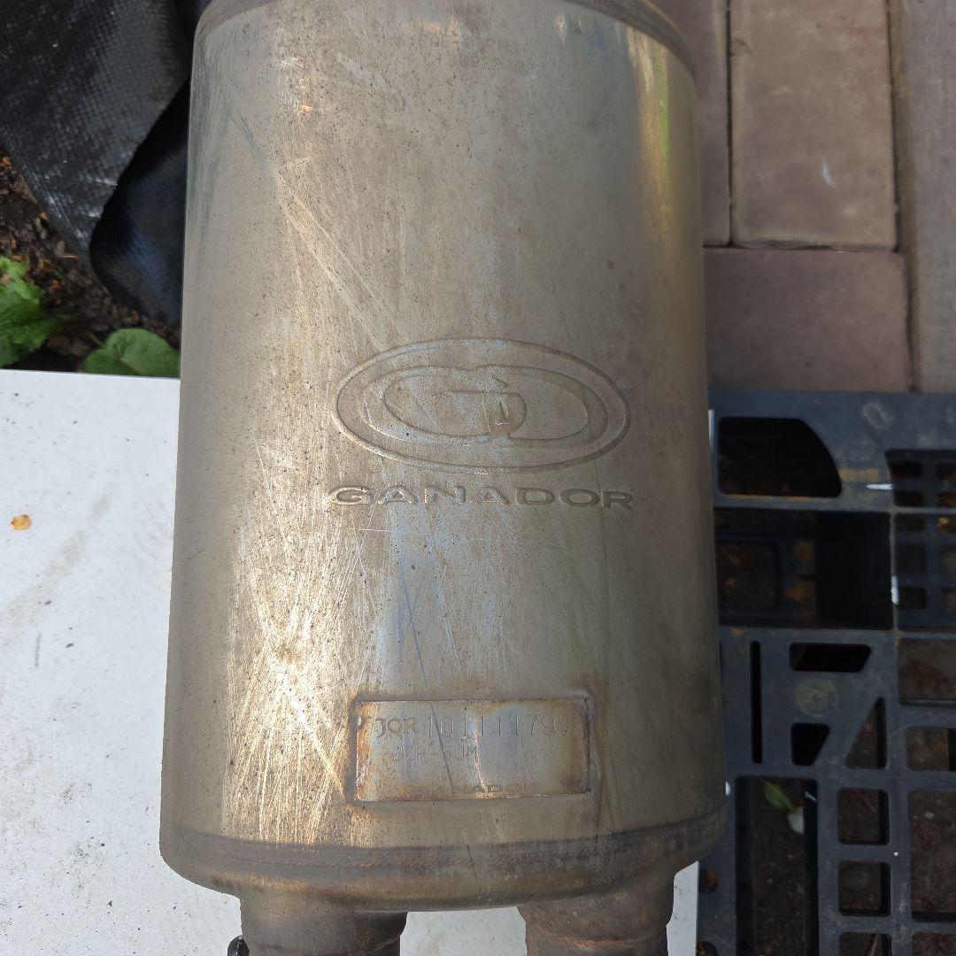 CANAGER PASSION マフラー　プリウスα用