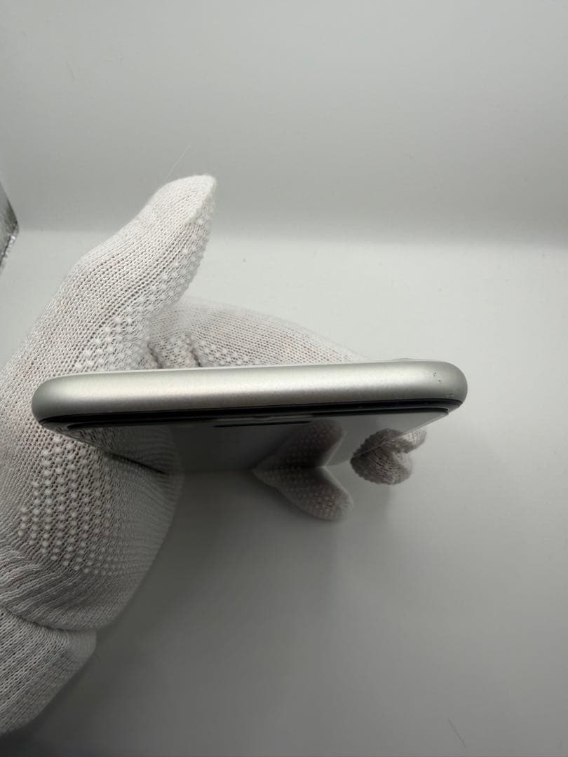 Apple iPhone SE2 ホワイト