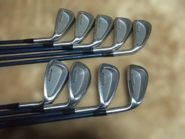 男性初心者用ゴルフセット　１Wデカヘッド　ゴルフバックAXEL付き全１３本
