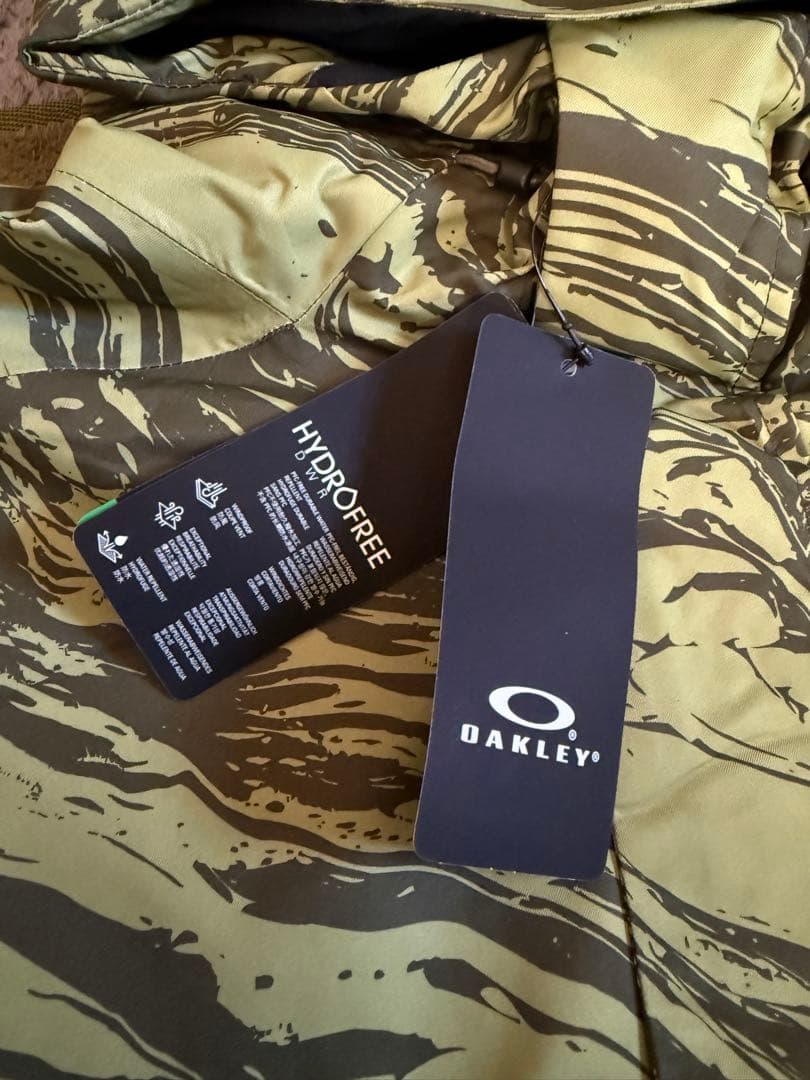 新品 OAKLEY スノーボードジャケット Lサイズ