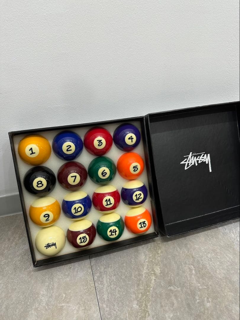 ビリヤード STUSSY BILLIARD BALLS