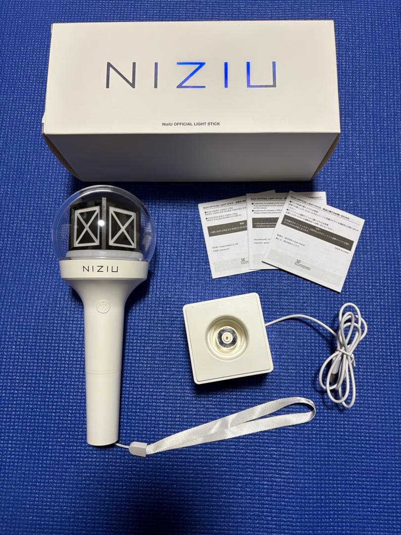 NiziU 公式ペンライト