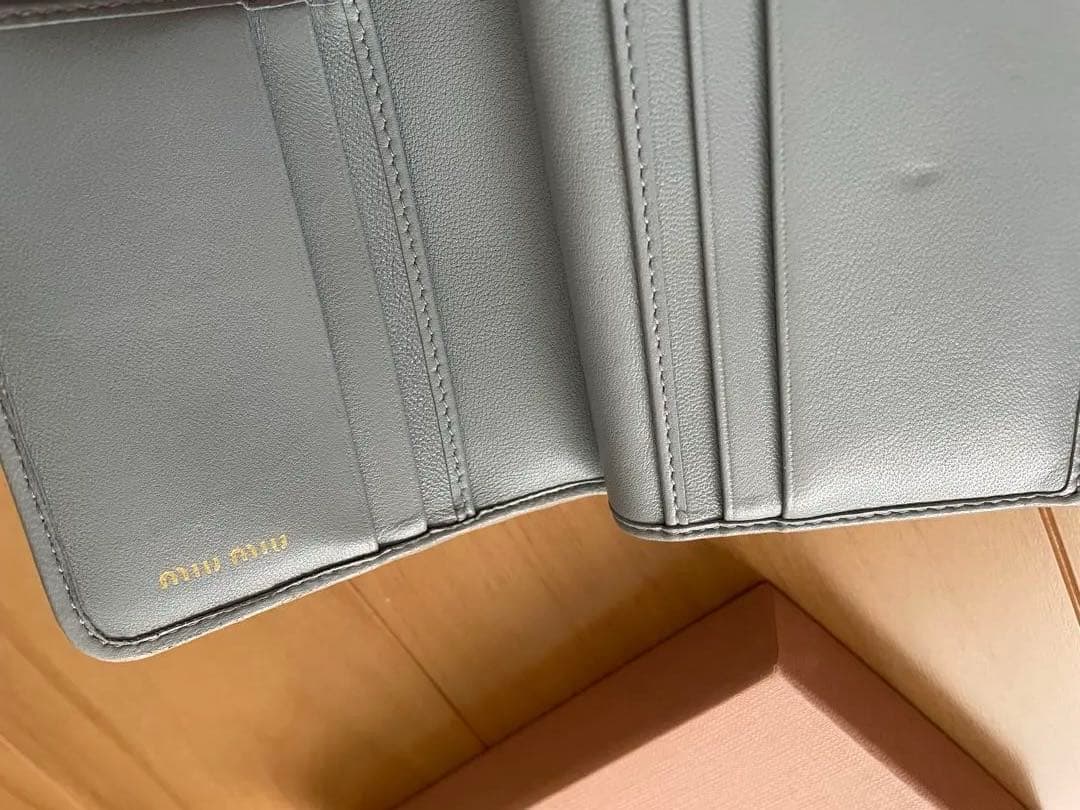 ミュウミュウ MIU MIU 二つ折り財布 マテラッセ 箱あり