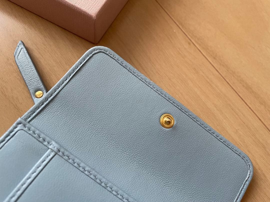 ミュウミュウ MIU MIU 二つ折り財布 マテラッセ 箱あり