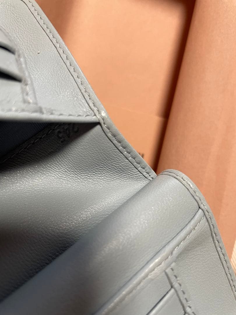 ミュウミュウ MIU MIU 二つ折り財布 マテラッセ 箱あり