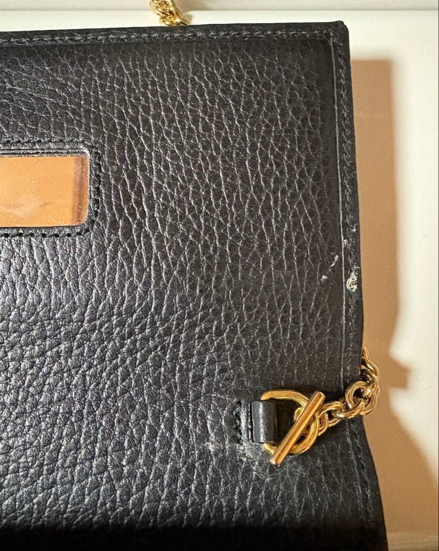 グッチ　チェーンウォレット 長財布 ショルダーバッグ　GUCCI 斜め掛け GG