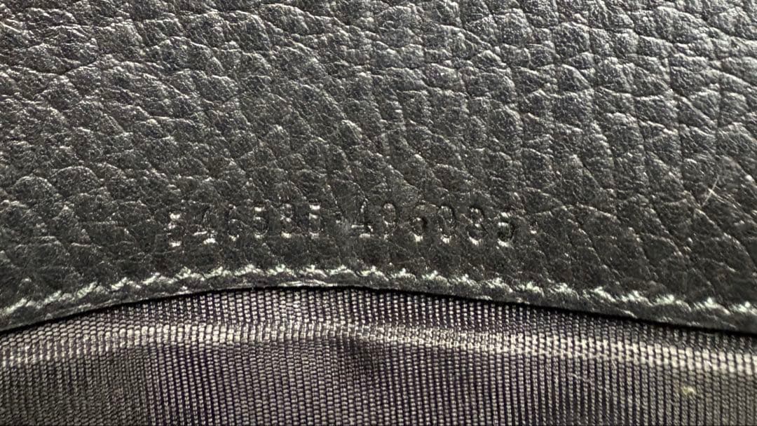 グッチ　チェーンウォレット 長財布 ショルダーバッグ　GUCCI 斜め掛け GG