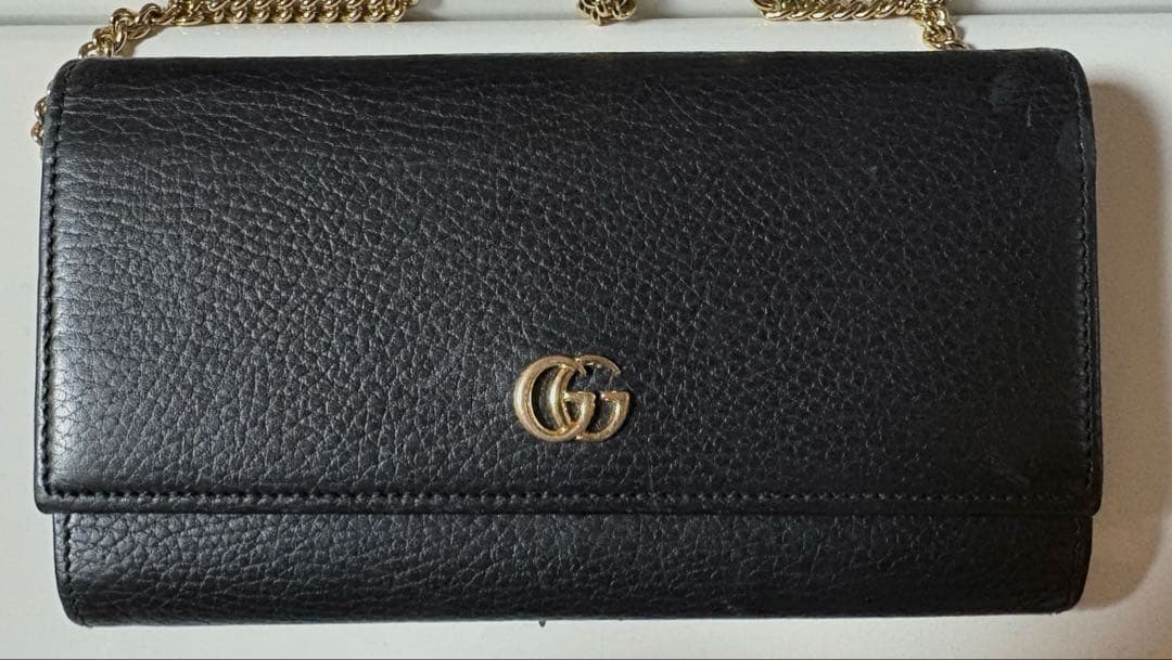 グッチ　チェーンウォレット 長財布 ショルダーバッグ　GUCCI 斜め掛け GG