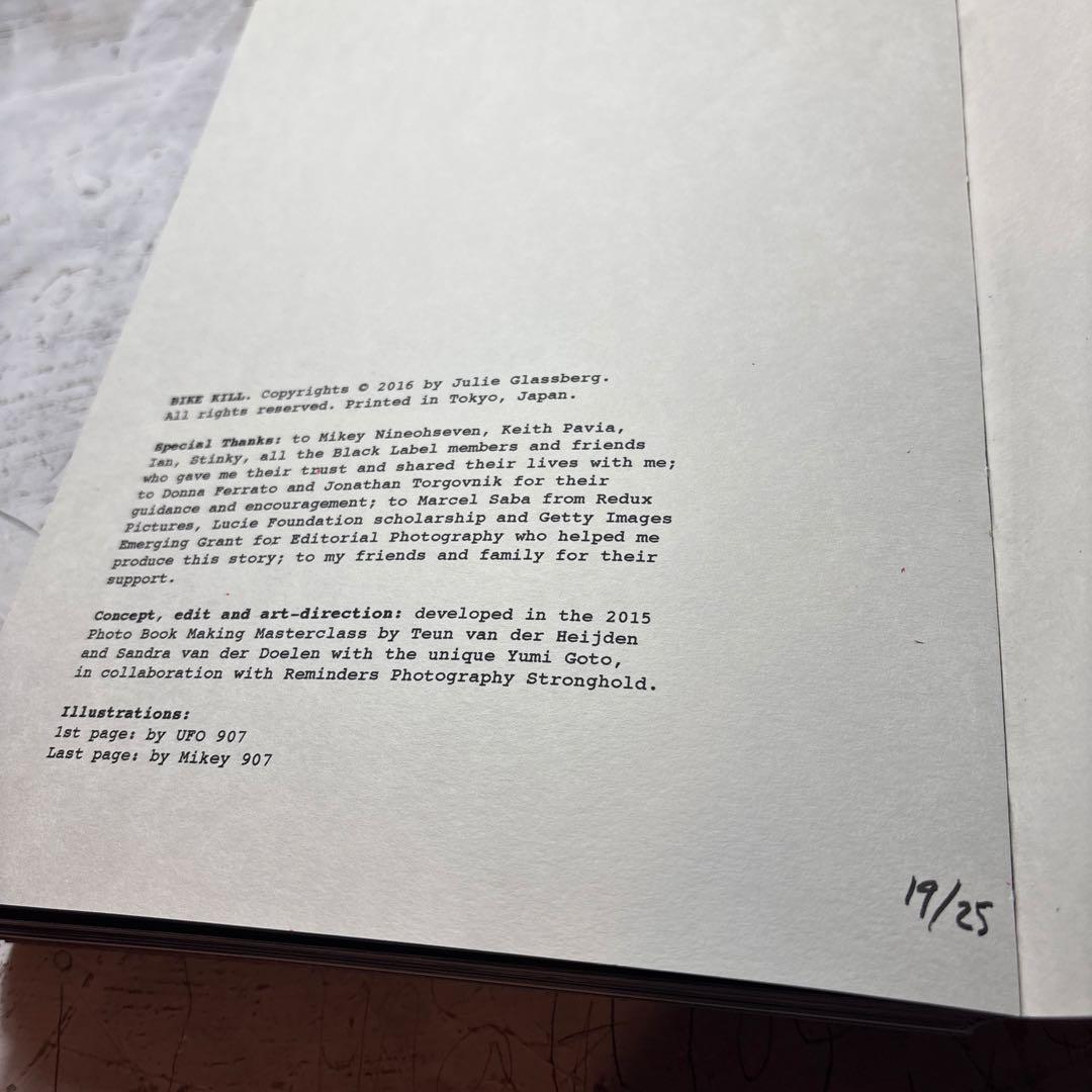 洋書 BIKE KILL JULIE GLASSBERG 19/25