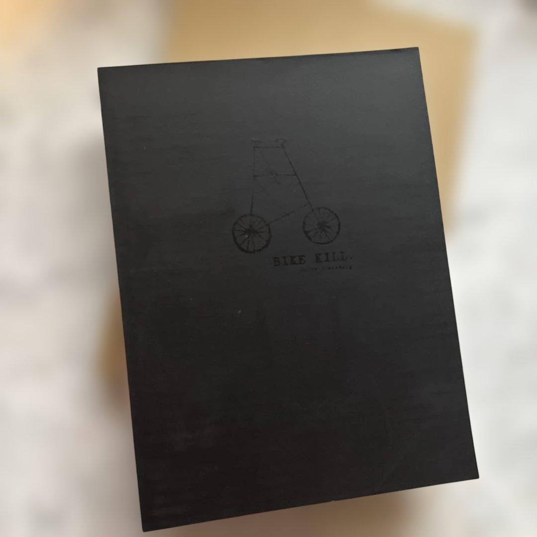 洋書 BIKE KILL JULIE GLASSBERG 19/25