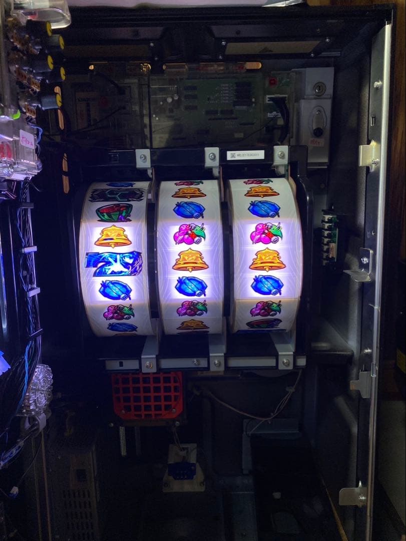 【アキ】 初代 ギルティクラウン