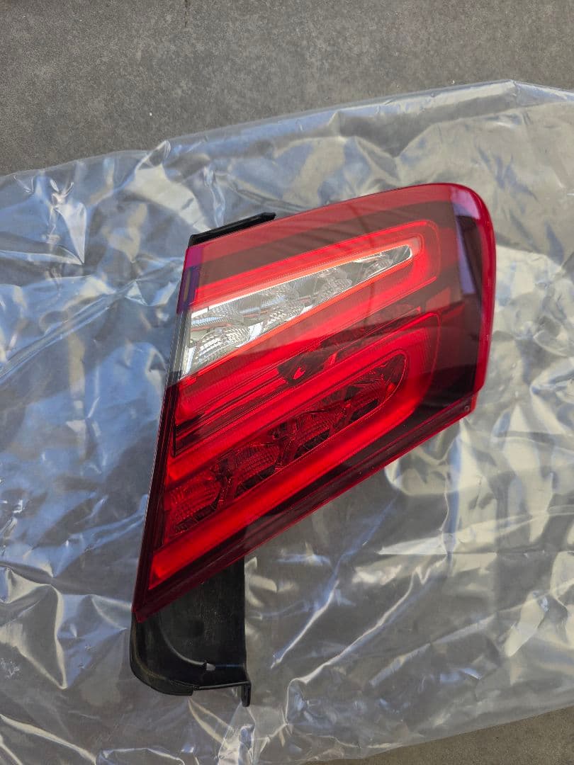 ベンツAMG S63 クーペ　前期 純正テールライト　W217