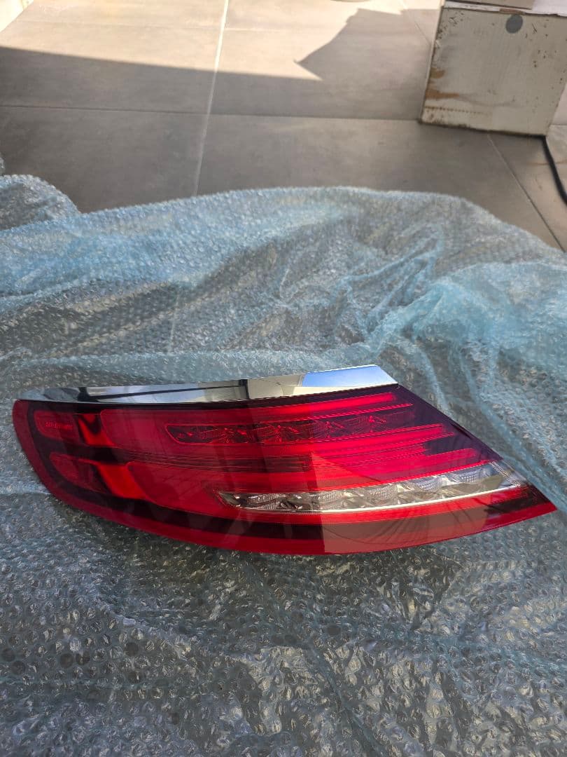 ベンツAMG S63 クーペ　前期 純正テールライト　W217