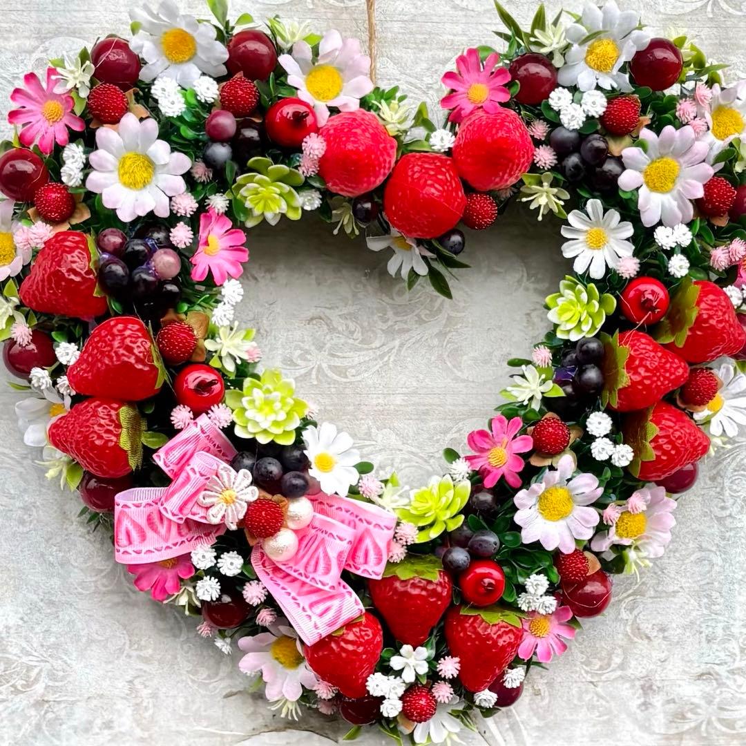 ソラ♡ハート型♡苺フルーツ　フラワーリース