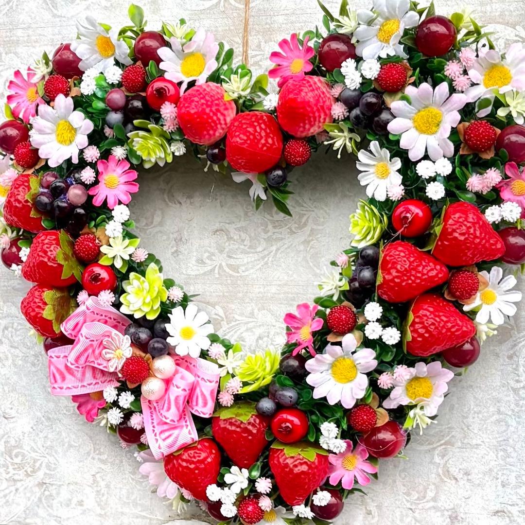 ソラ♡ハート型♡苺フルーツ　フラワーリース