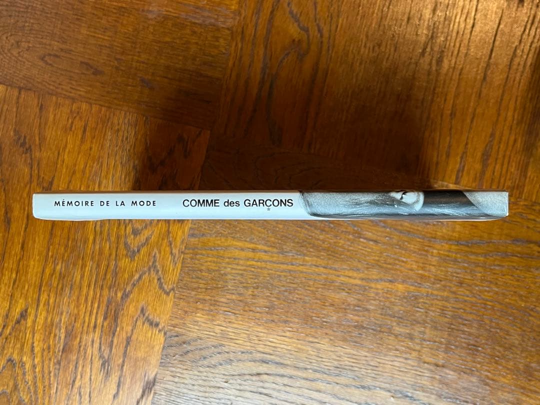COMME des GARÇONS フランス グラン 洋書