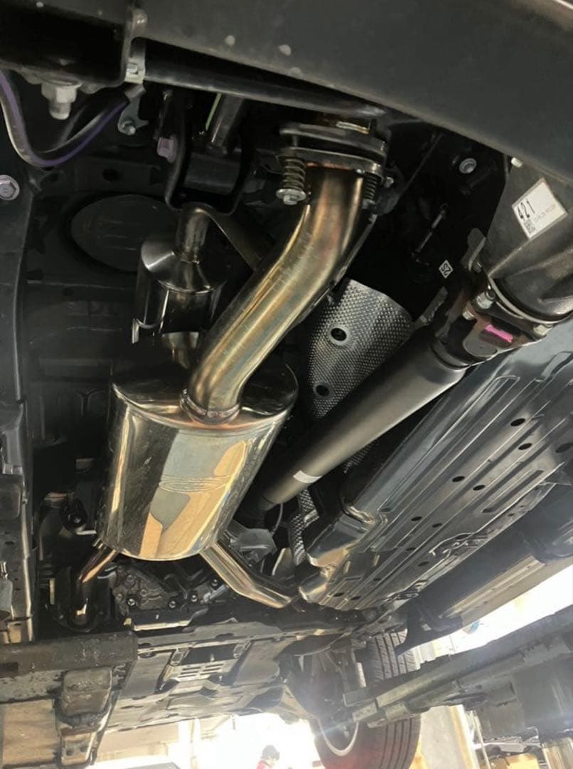 ランドクルーザー 300 ガソリン　ZXグレード　ガナドール　2本出し