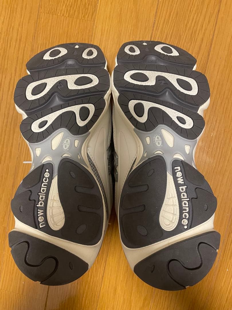 nana　超美品❤️NEW BALANCE M1000MEW スニーカー