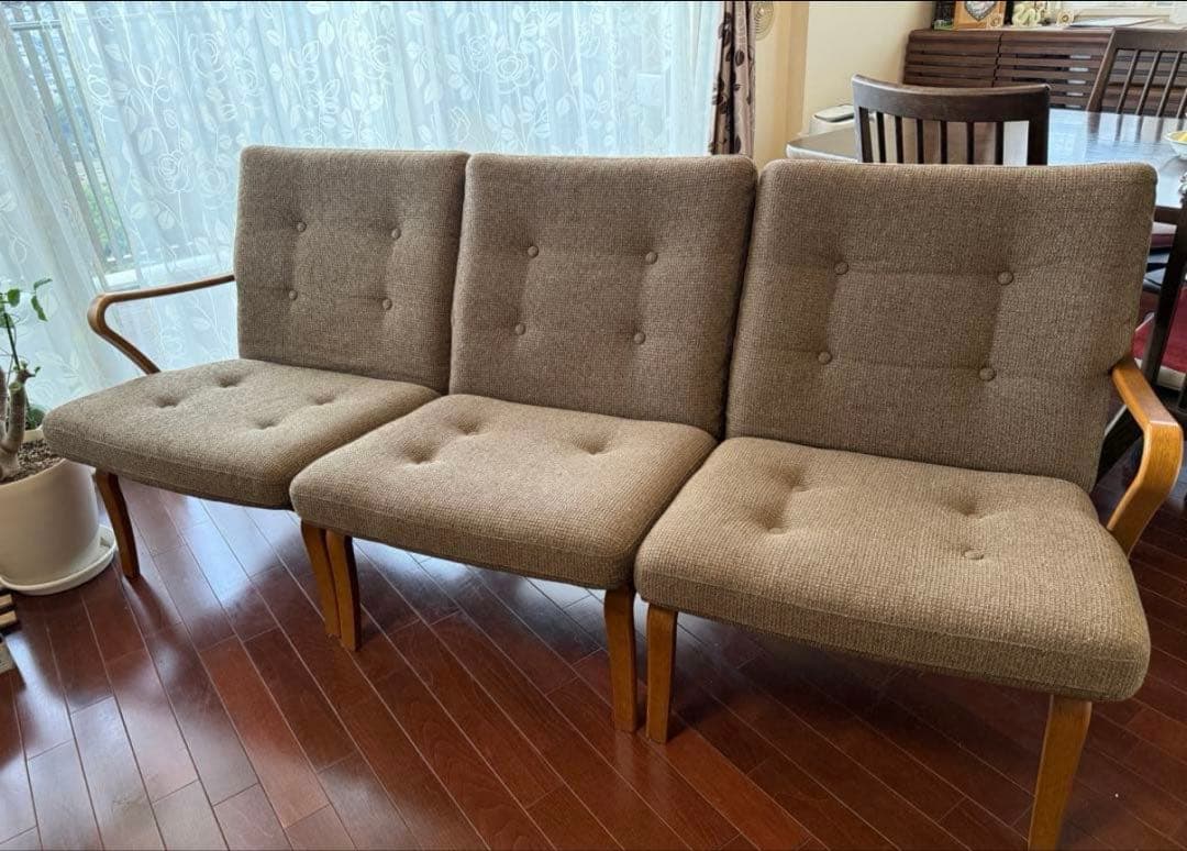 Kaera 　冨士ファニチアソファー　2/3