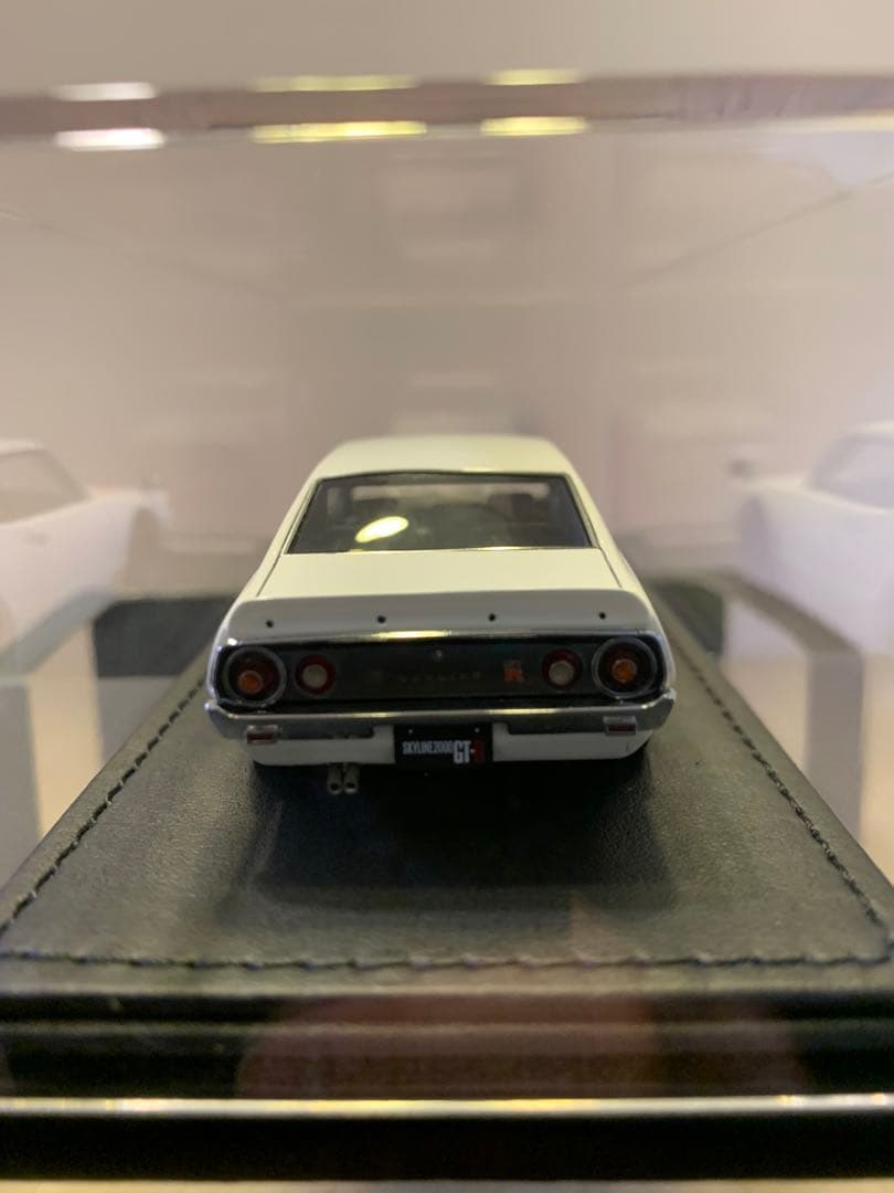イグニッションモデル　1/43 スカイラインGT-R KPGC110 ホワイト
