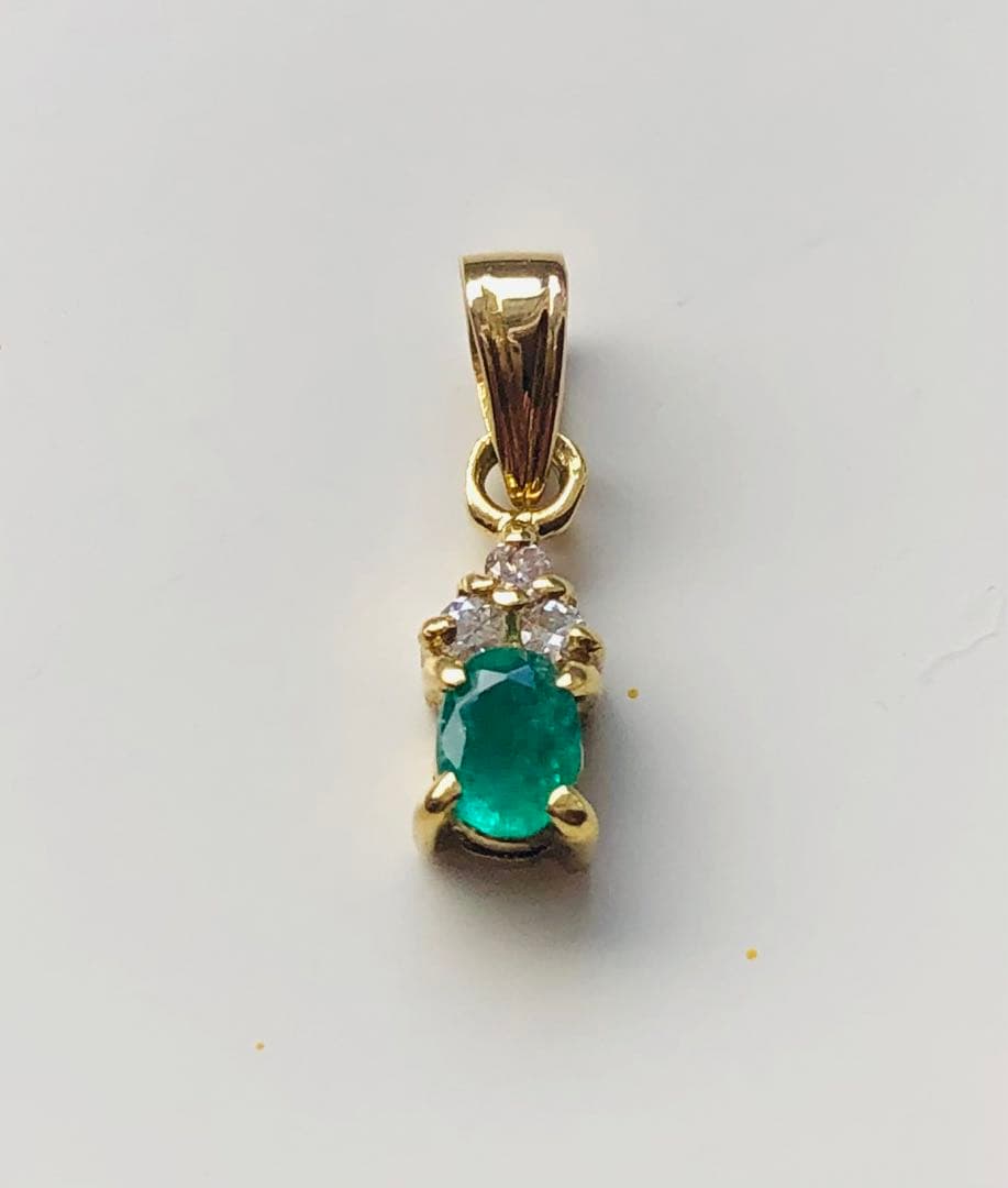 TT親子★K18YG金エメラルドダイヤモンド ペンダントトップ　ネックレス