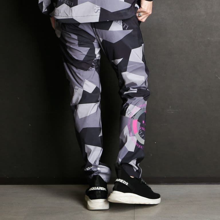 新品XLサイズ セットアップ リュクスエイケイエムプラス 上下セット