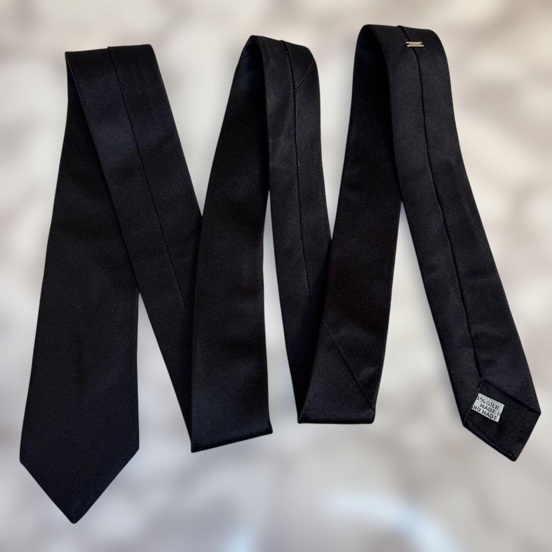 【レア✨】DIOR ネクタイ　ブラック　黒　ビー　蜂　ワンポイント　細身