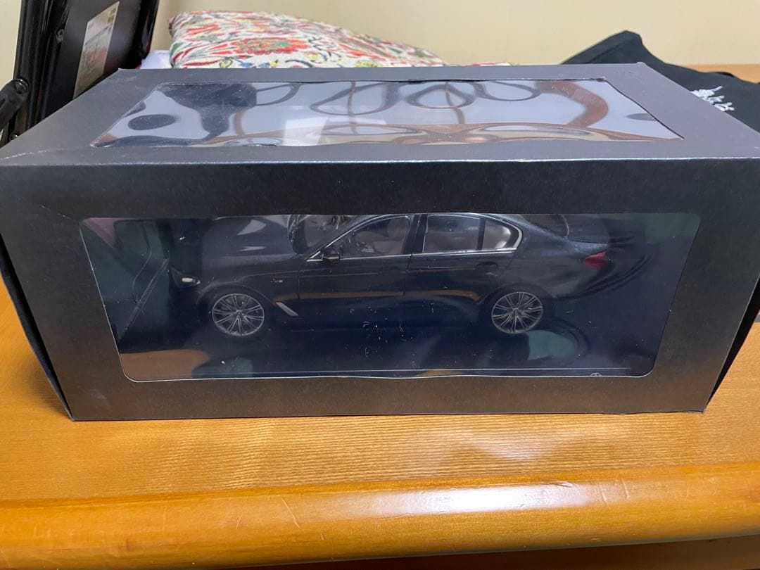 1/18ミニカー　 5 Series ミ