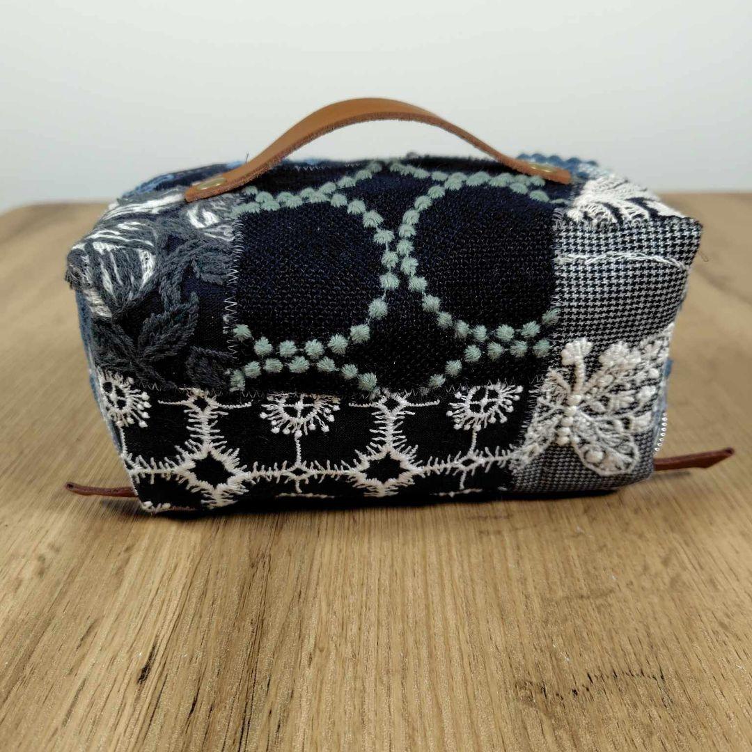 【専用】/カケラパッチポンピア　トレイ型化粧ポーチ/ペンケースメガネ