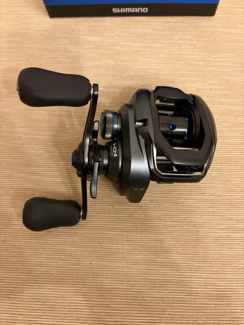 あにゃ　SLX MGL 70HG ベイトリール　右巻き