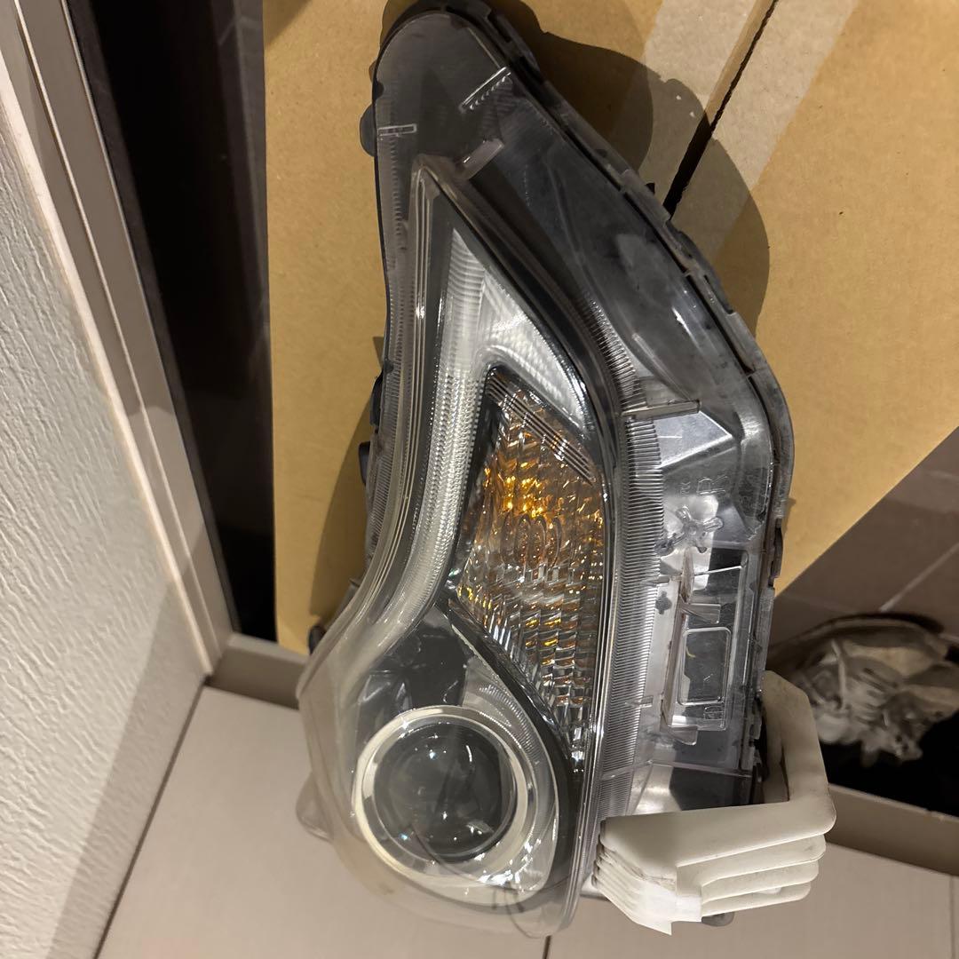 右ヘッドライト プリウスα ZVW41W LED G'S Sツーリング