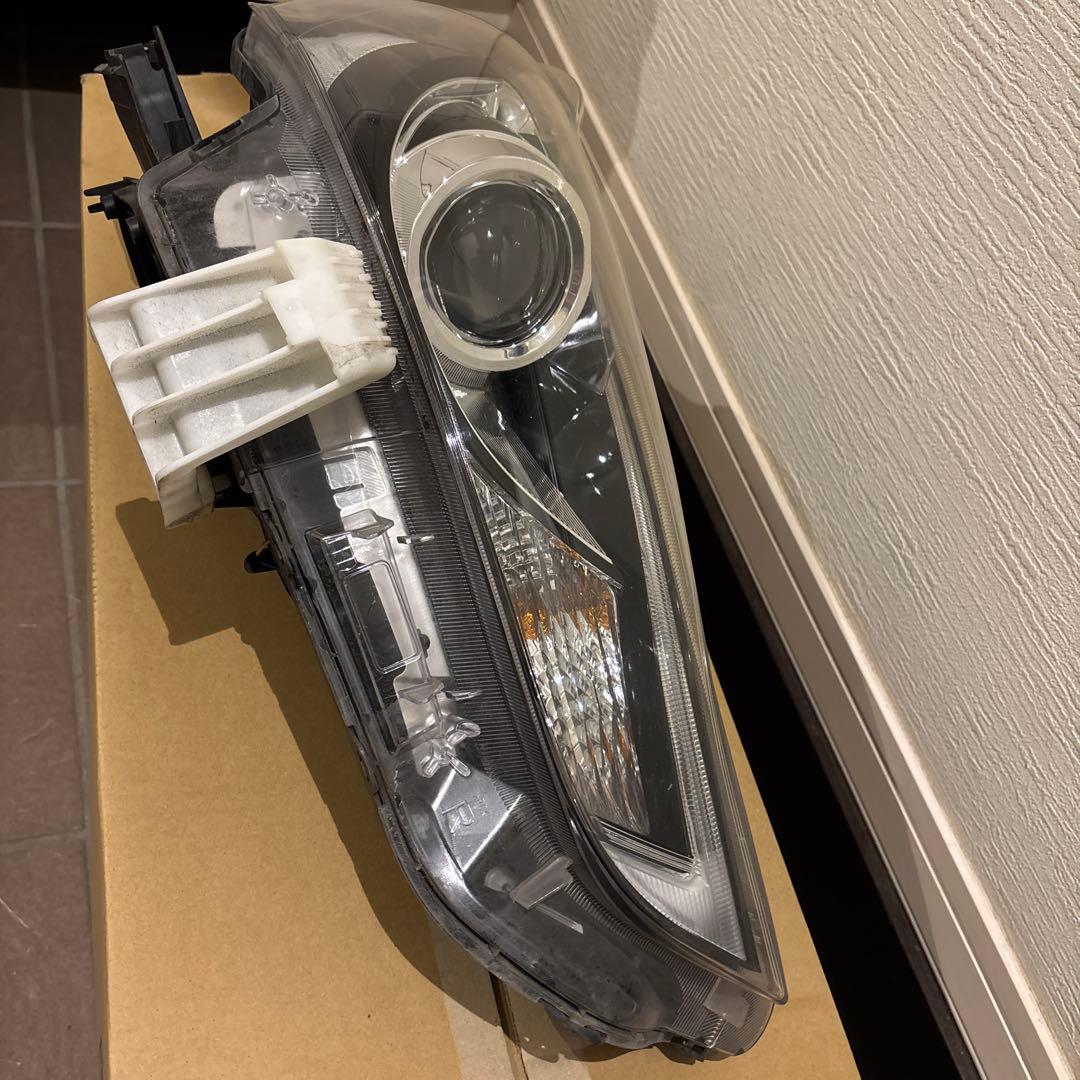 右ヘッドライト プリウスα ZVW41W LED G'S Sツーリング