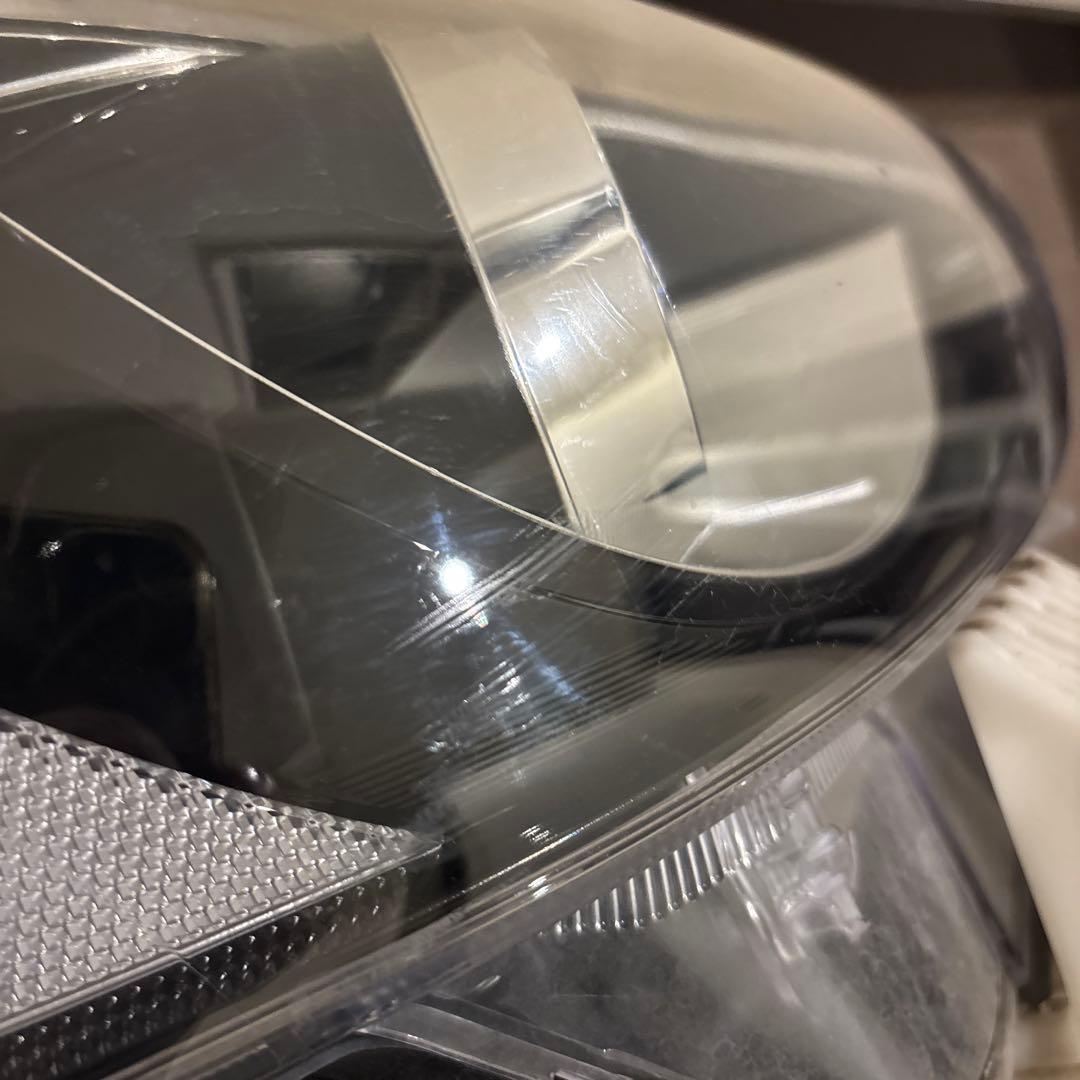 右ヘッドライト プリウスα ZVW41W LED G'S Sツーリング