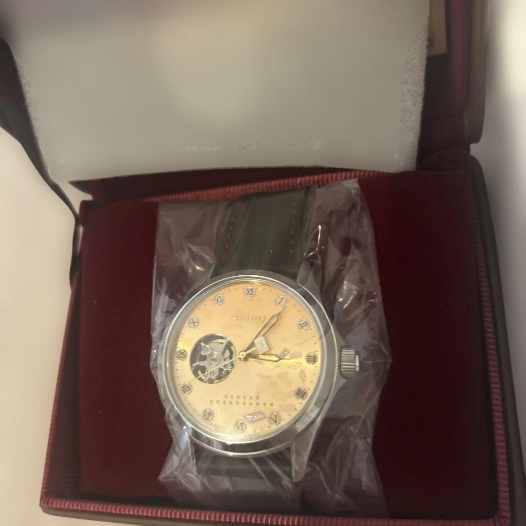 ヴァイオレットエヴァーガーデン　seiko 時計　ヴァイエヴァ