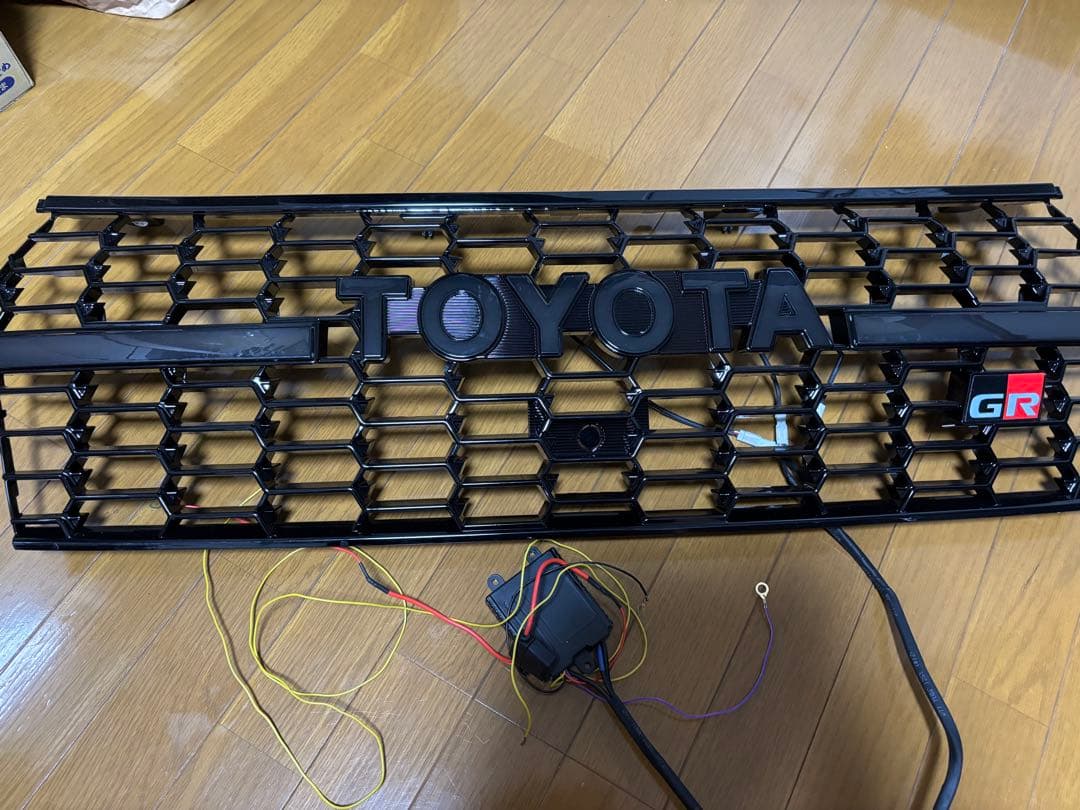 トヨタランドクルーザープラド150後期グリル