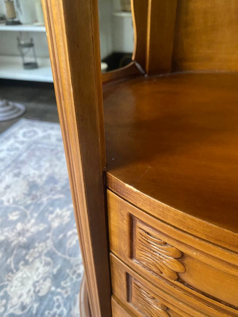 アンティーク調チェスト　猫脚　4段チェスト