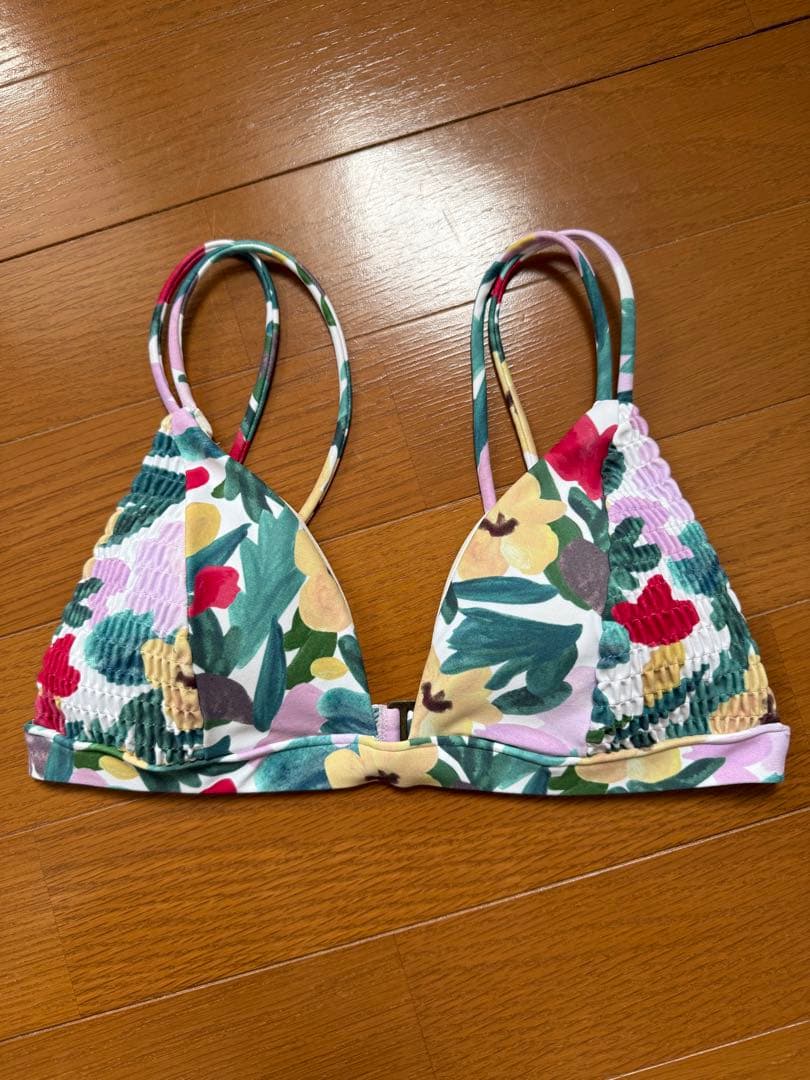 alexiastam ビキニ